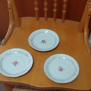 Rose Patterned White Dinner Plate Set